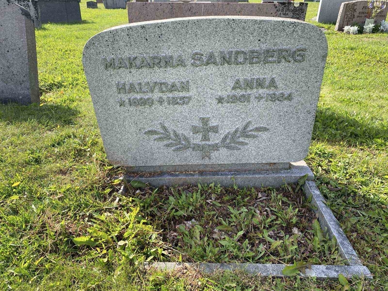 Grave number: 2 08 273