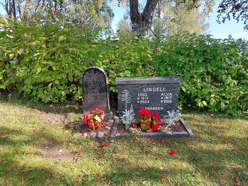 Grave number: K J    65, 66