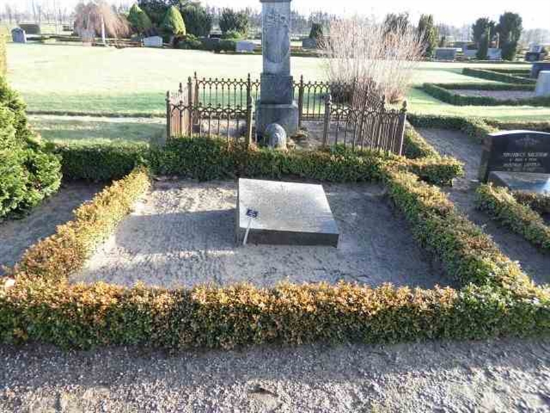 Grave number: VK 1 654-655