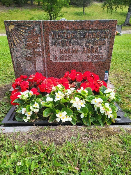 Grave number: 001 3  2012
