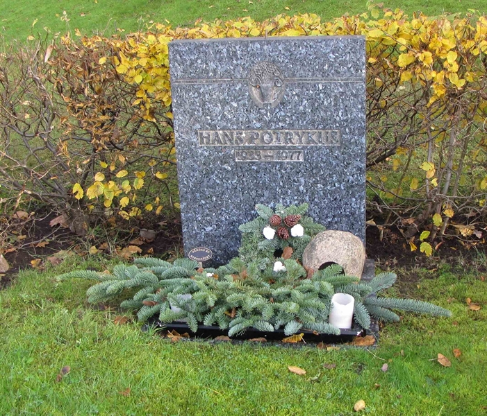 Grave number: HN EKEN   497, 498