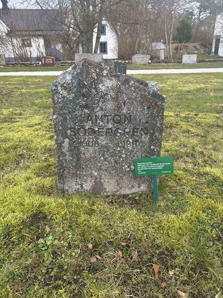 Grave number: E E 75