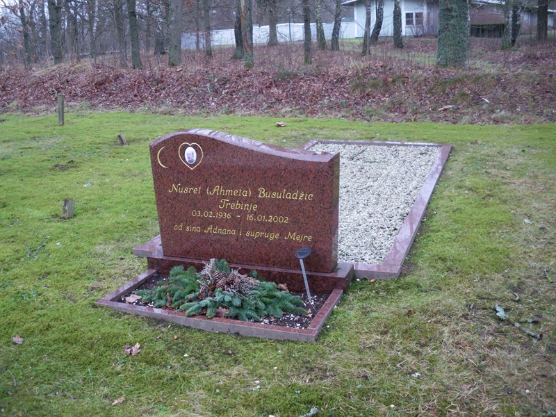 Grave number: HNB VII    14
