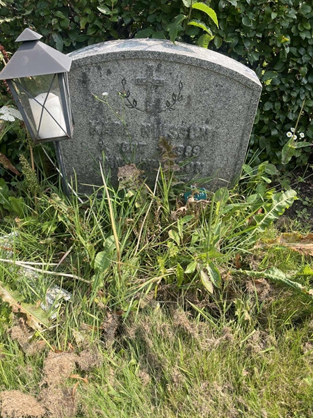 Grave number: 1 1 E   175