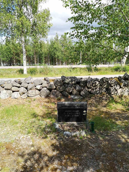 Hautatunnus: SK J     1