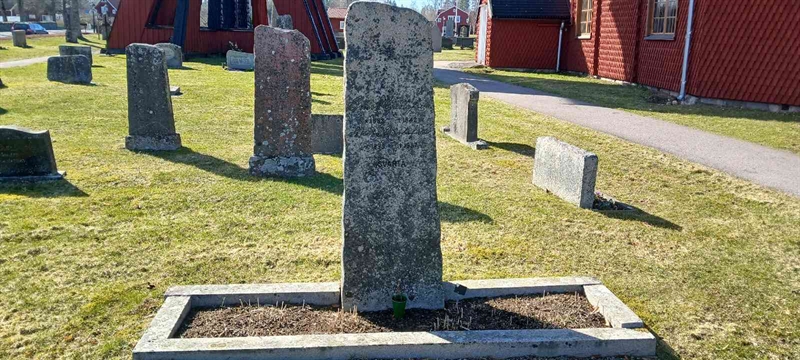 Hautatunnus: 3 Ga E    33-34