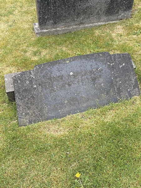 Grave number: SKF B    95