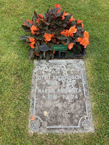 Grave number: 1 GL.7 1    33