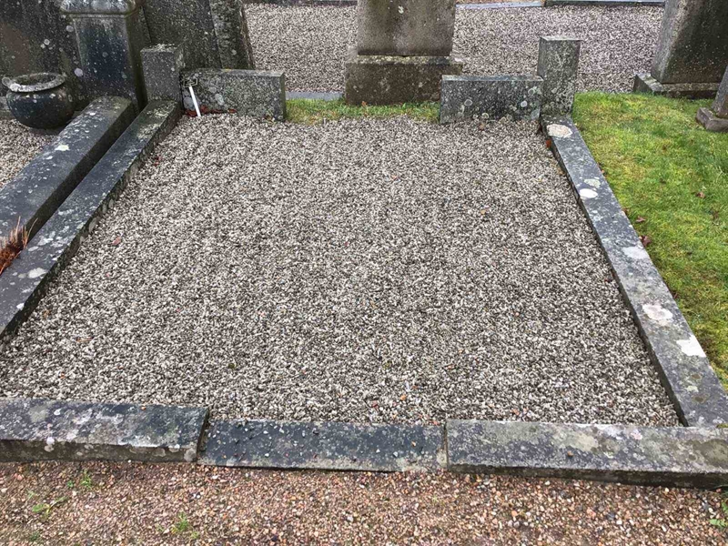 Grave number: 40 A    25-26