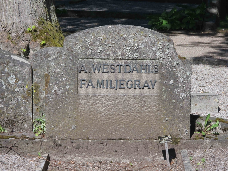 Grave number: HÖB 14    14