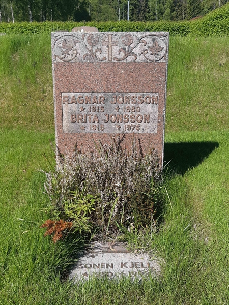 Grave number: KA 09    25-26
