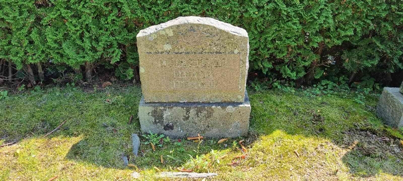 Grave number: LM 3 42  006