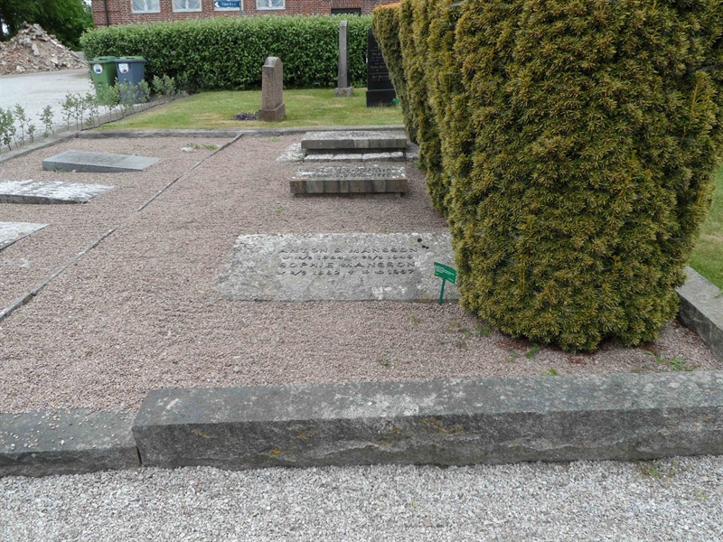 Grave number: ÖH C    14, 15