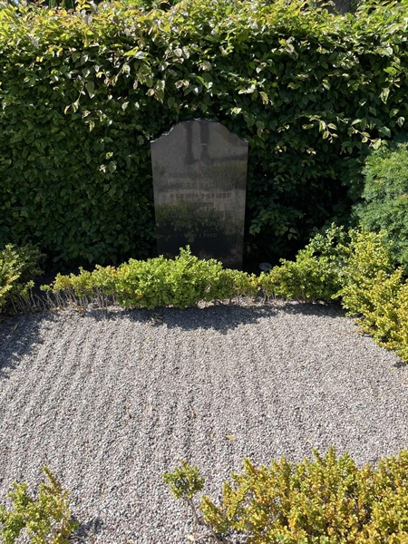 Grave number: NK G     3