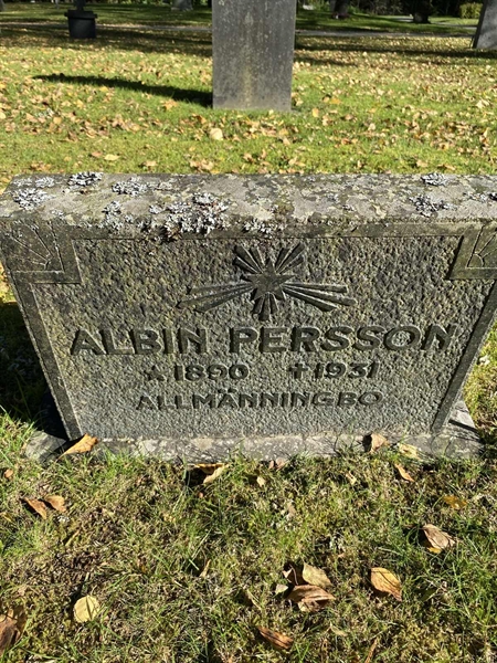 Grave number: 6 01 146, 147