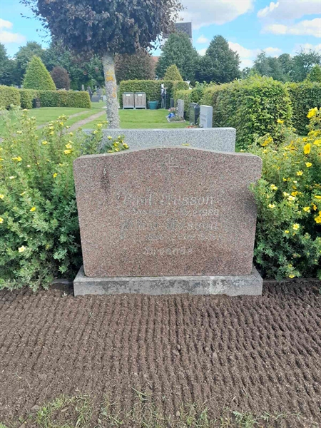 Grave number: NK nk 4 196-197