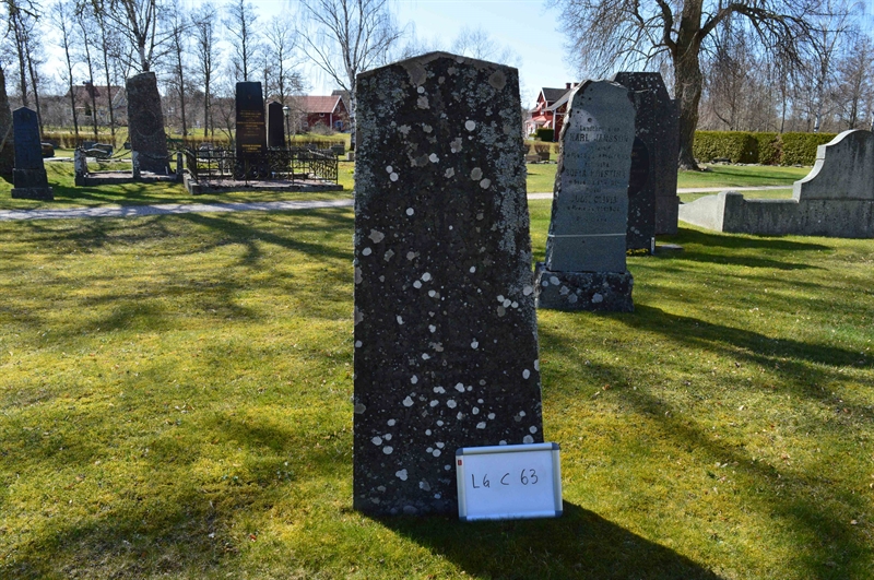 Grave number: LG C    63