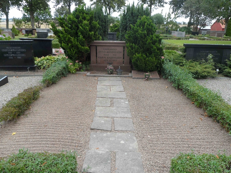 Grave number: SK H    41, 42, 43, 44