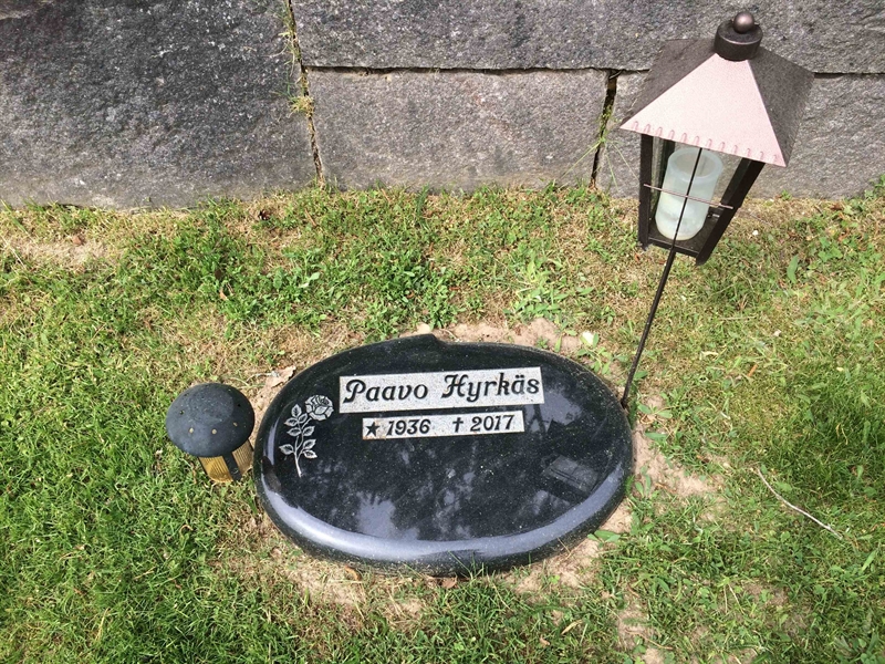 Grave number: B N URNA  287