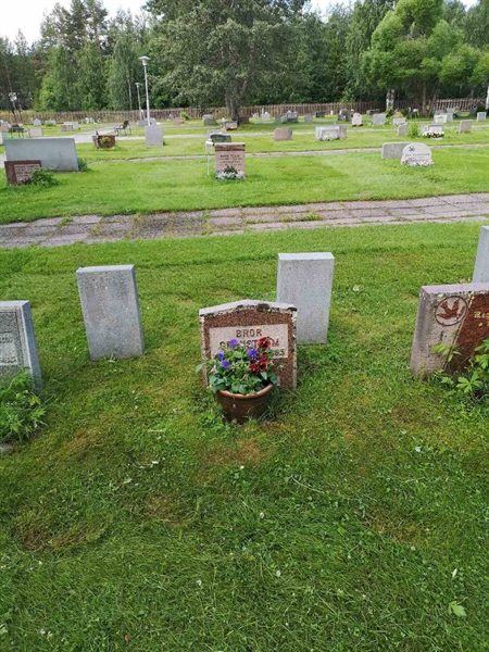 Grave number: NK 13    37