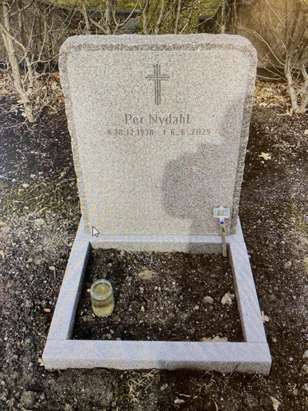 Grave number: 1 P    48