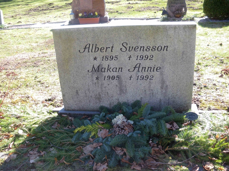 Grave number: SB 39    19, 20