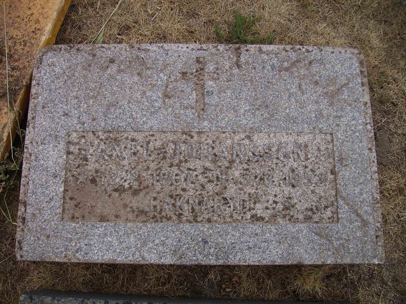 Grave number: 2 F   356, 357