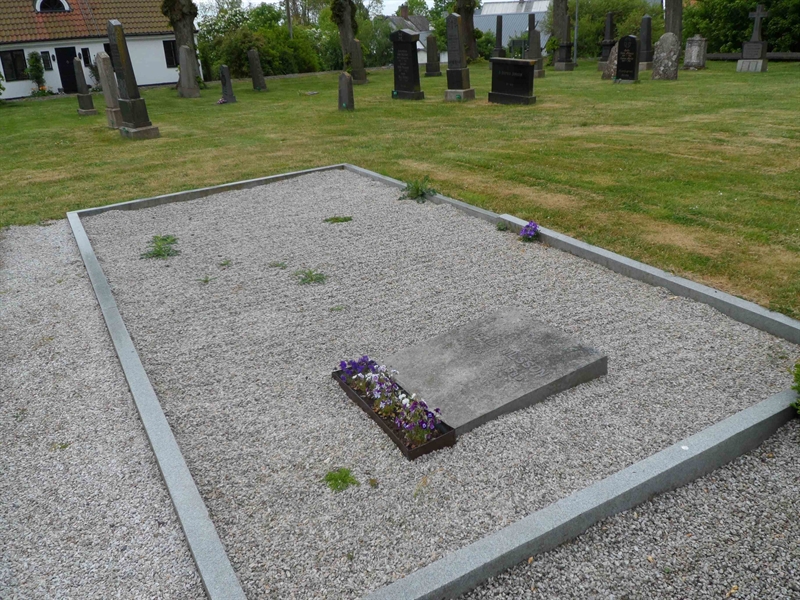 Grave number: ÖH B    89, 90, 91, 92