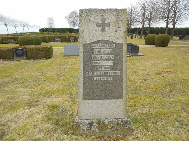 Grave number: V 9   160