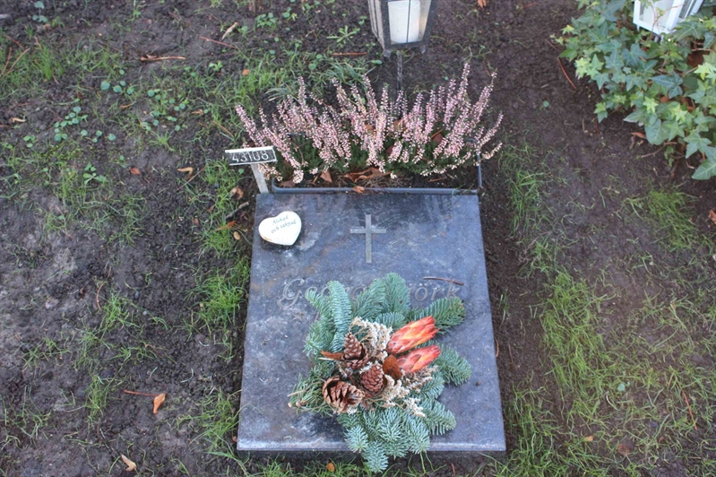 Grave number: Ö U09   108