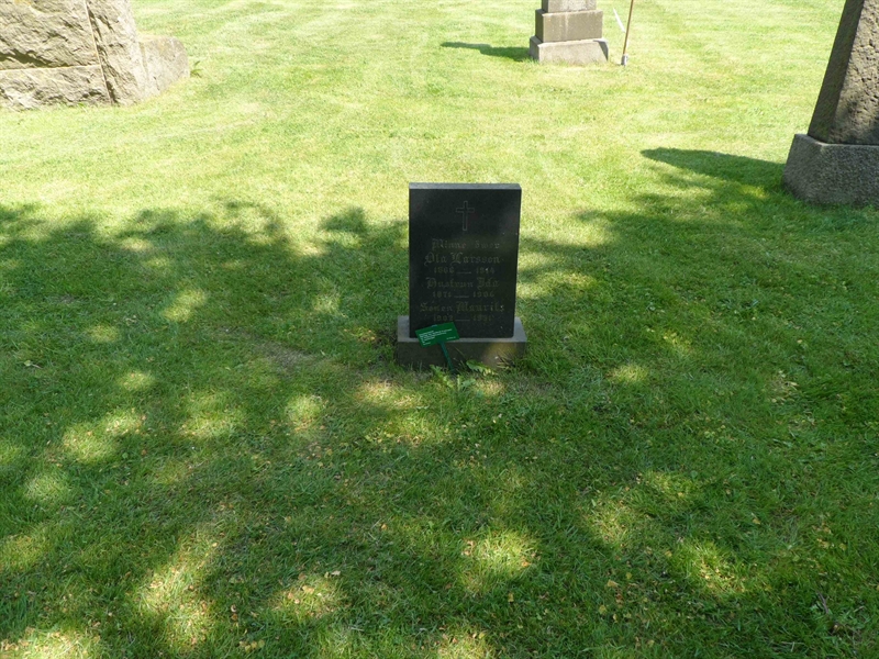 Grave number: ÖH B    10, 11