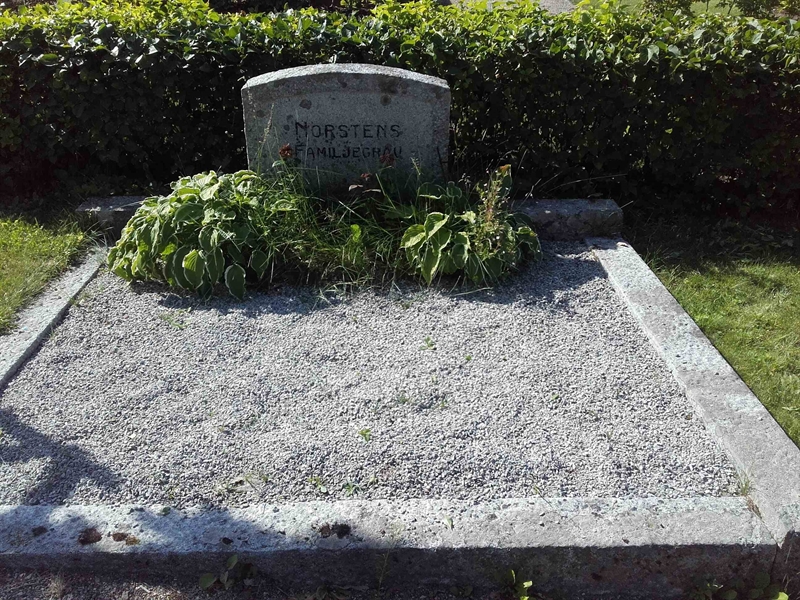 Grave number: NO 18   183