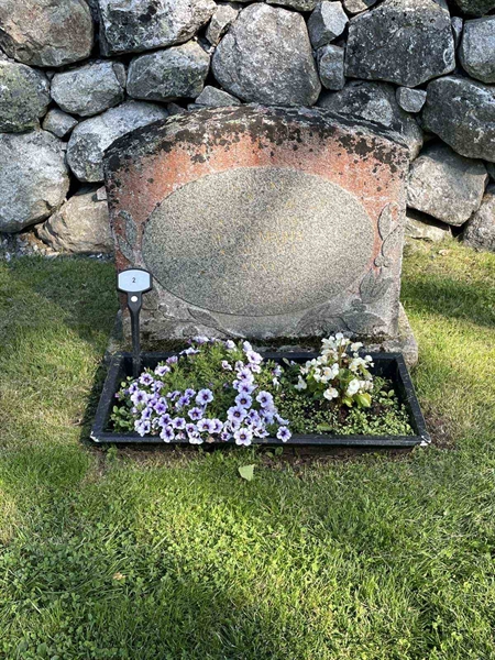 Grave number: 3     2