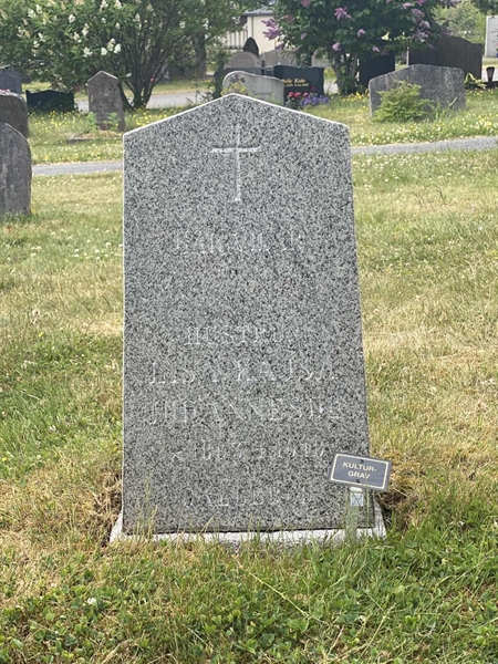 Grave number: 1 07    92