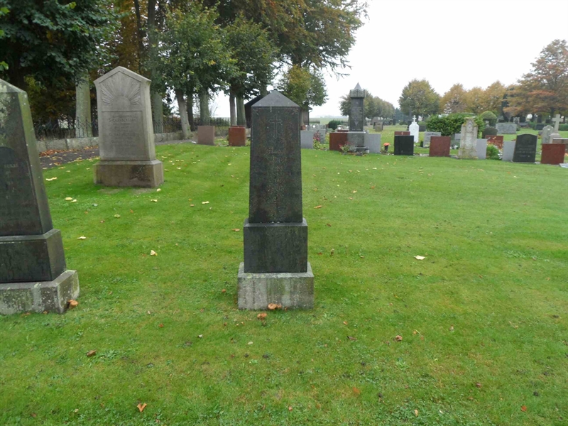 Grave number: 2 01    28