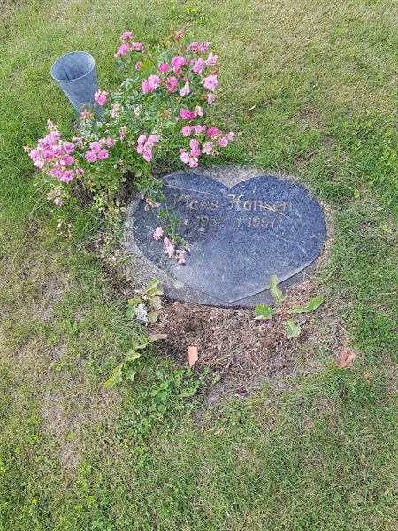 Grave number: 07 71125