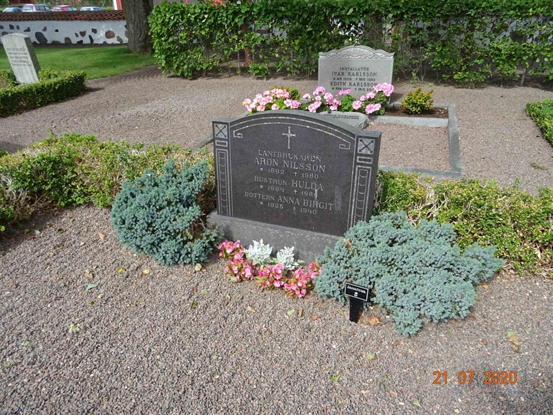 Grave number: NK 1 DC    15, 16
