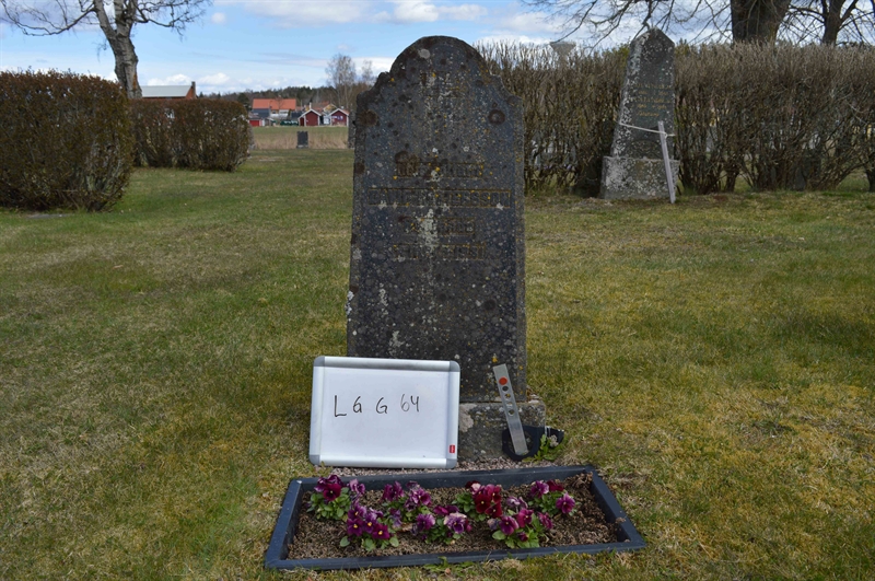 Grave number: LG G    64
