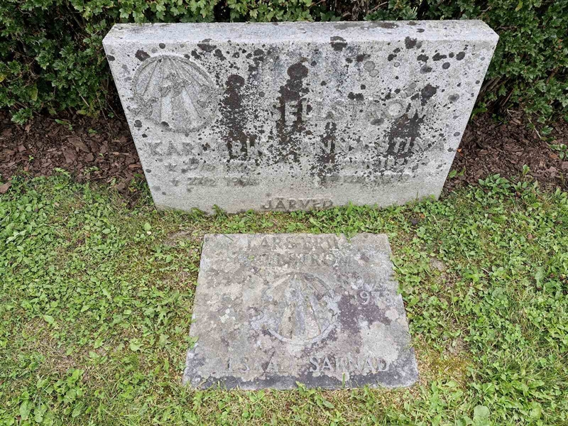 Grave number: AK D  6038-6040