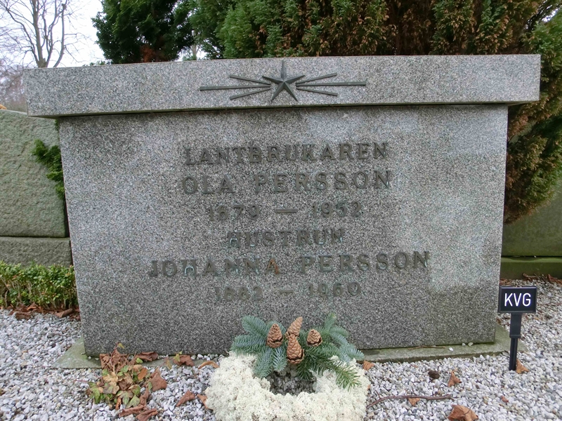 Grave number: LB D 170-173