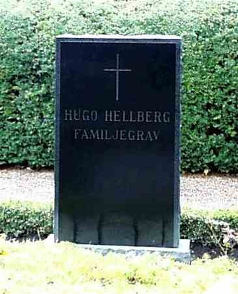 Grave number: BK H   180, 181, 182