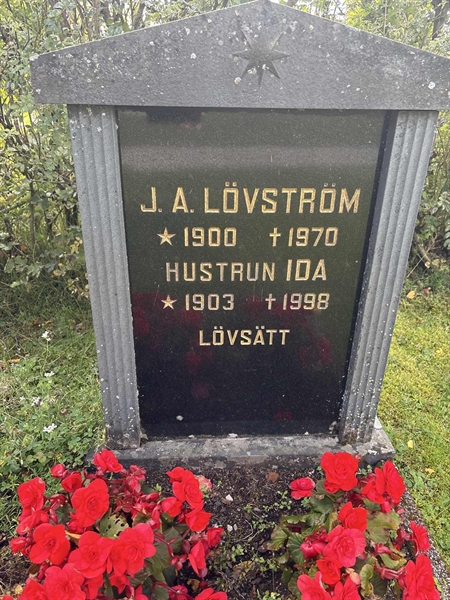 Hautatunnus: SÄ GA  1553