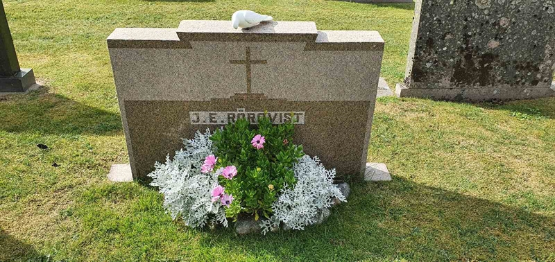 Grave number: N 003  0396, 0397, 0398