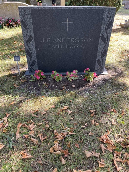 Grave number: Ö 02    37.A-B