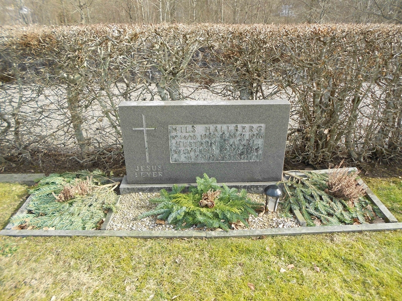 Grave number: NÅ M3    39, 40