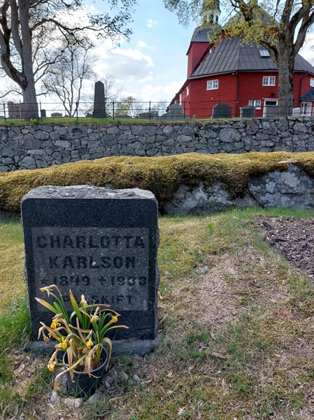 Grave number: HÖ 10   14