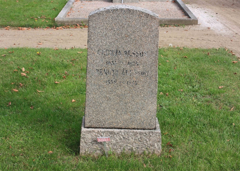 Grave number: Ö 12i   103, 104