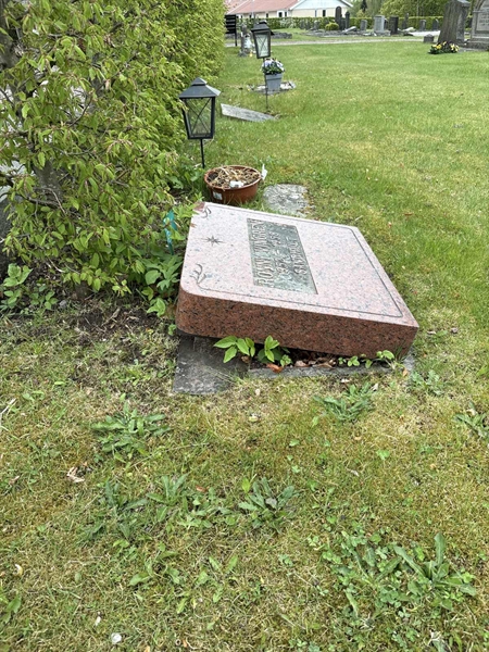 Grave number: SKF A   244