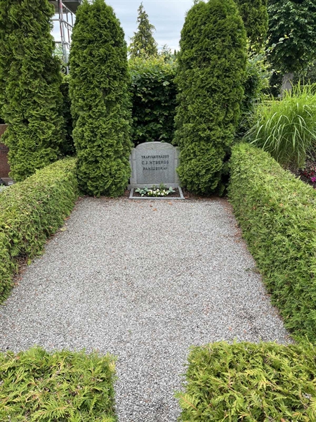 Grave number: NK I    30