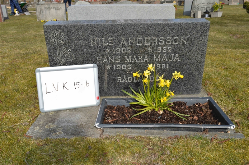 Grave number: LV K    15, 16
